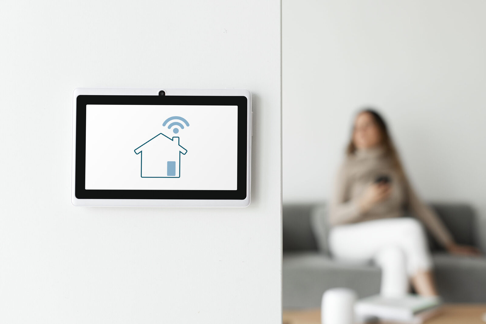 Panel sterowania systemem alarmowym w nowym domu
